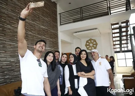 Foto Titi Kamal