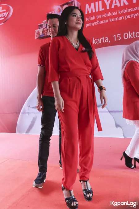 Foto Titi Kamal