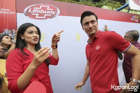 Foto Titi Kamal