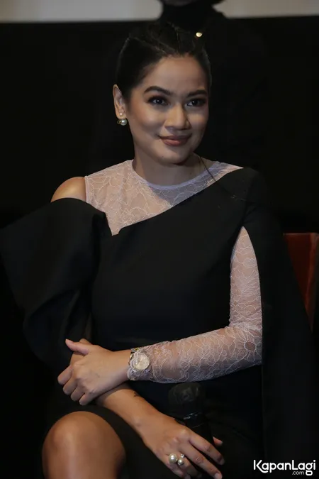 Foto Titi Kamal