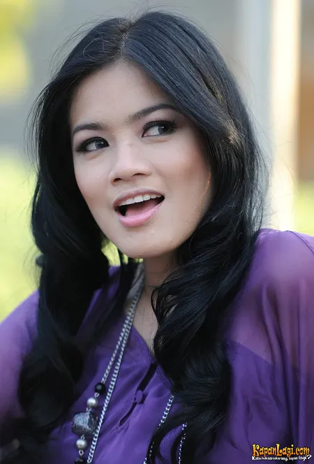 Foto Titi Kamal