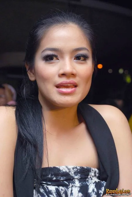Foto Titi Kamal