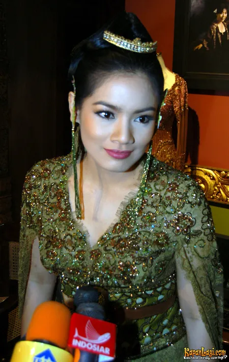 Foto Titi Kamal