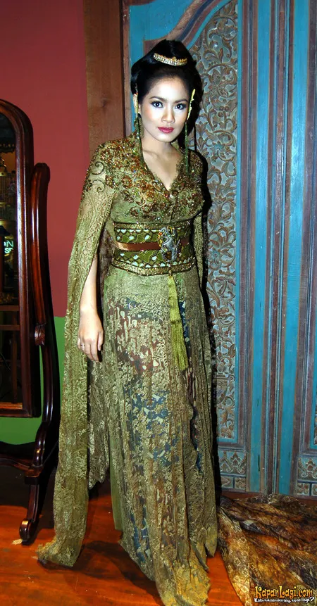 Foto Titi Kamal