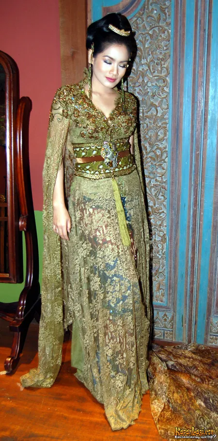 Foto Titi Kamal