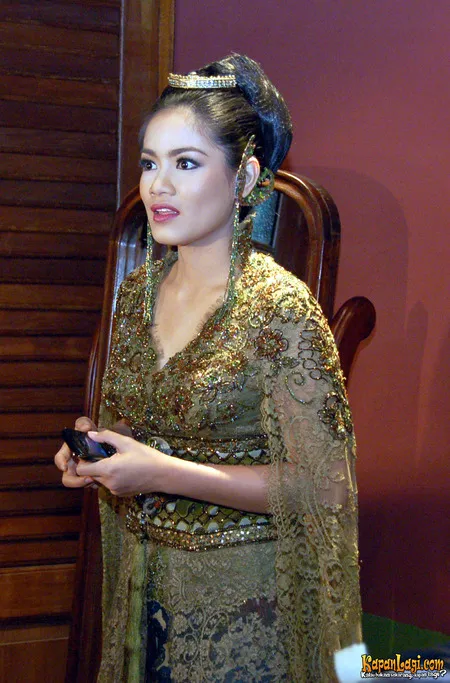 Foto Titi Kamal