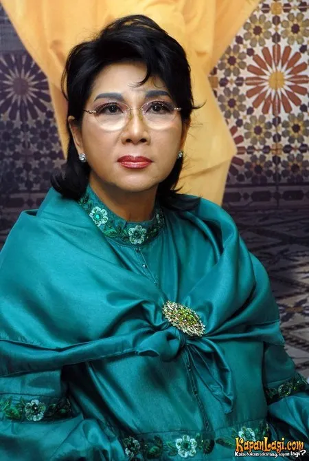 Foto Titiek Puspa