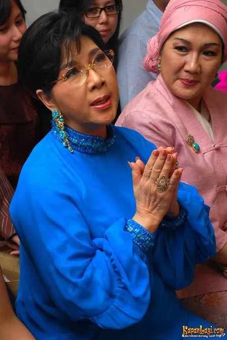 Foto Titiek Puspa