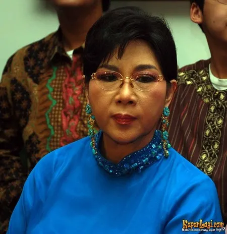Foto Titiek Puspa