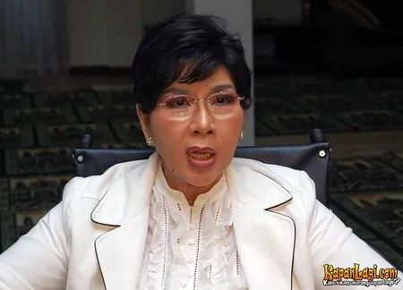 Foto Titiek Puspa
