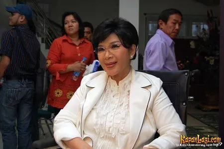 Foto Titiek Puspa