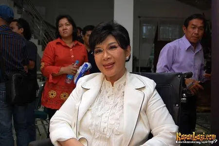 Foto Titiek Puspa