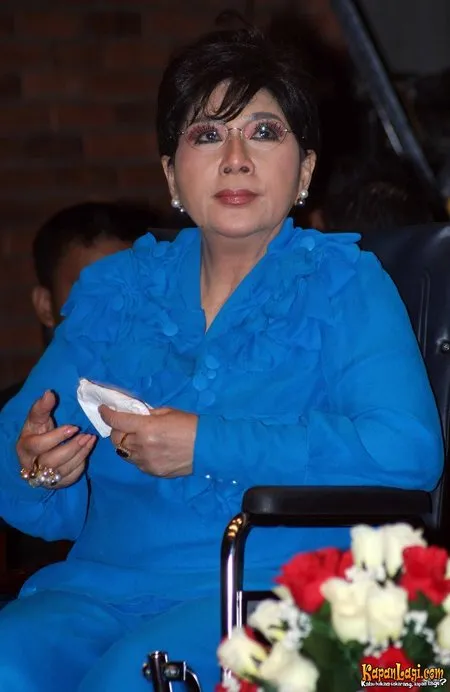 Foto Titiek Puspa