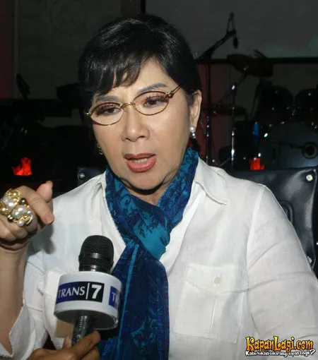 Foto Titiek Puspa