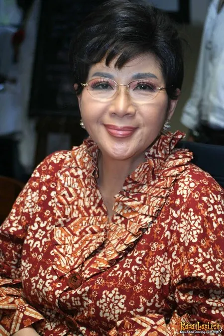 Foto Titiek Puspa