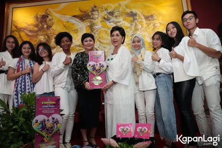 Foto Titiek Puspa