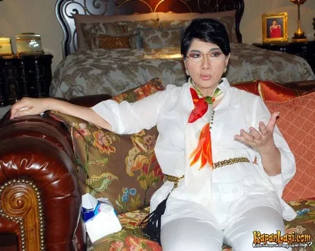 Foto Titiek Puspa