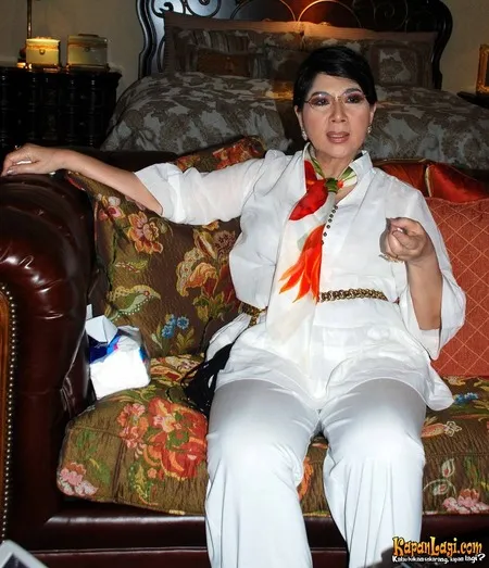 Foto Titiek Puspa