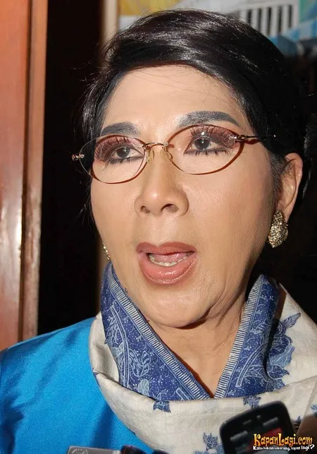 Foto Titiek Puspa