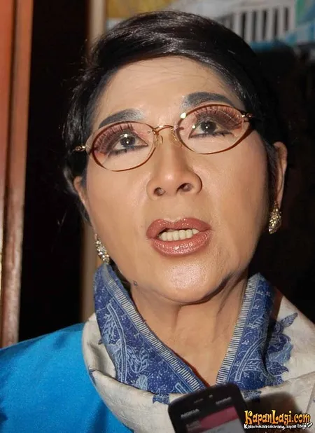Foto Titiek Puspa