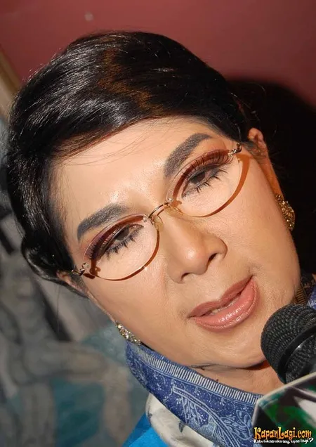 Foto Titiek Puspa