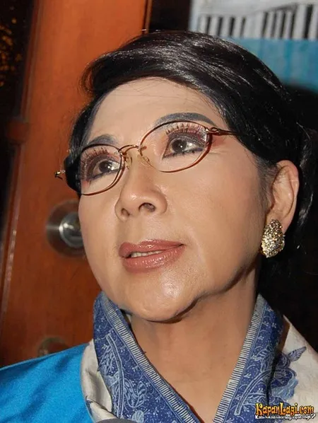 Foto Titiek Puspa