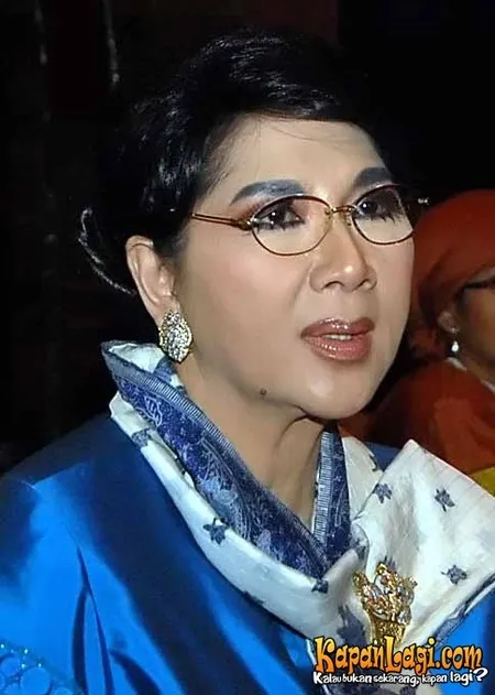 Foto Titiek Puspa