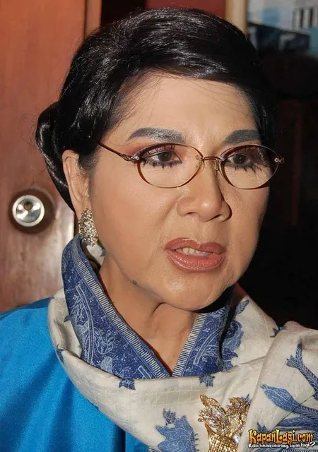 Foto Titiek Puspa