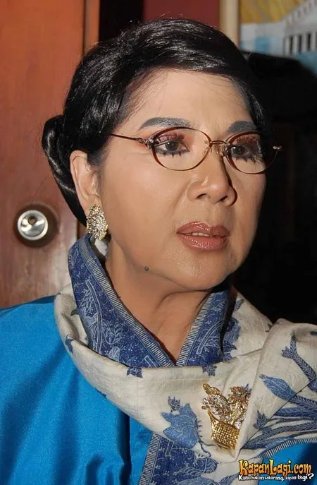 Foto Titiek Puspa