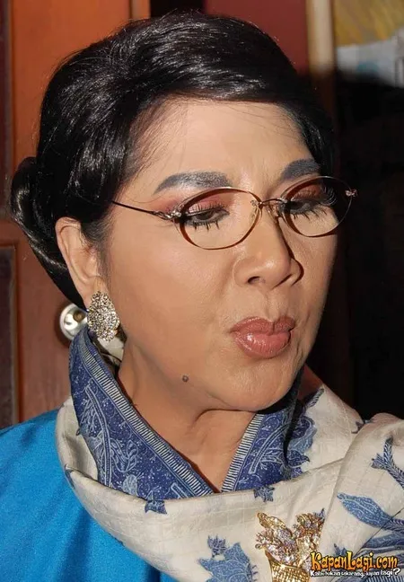 Foto Titiek Puspa