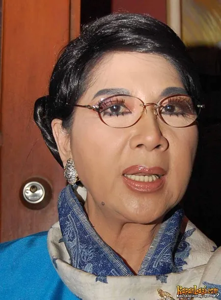 Foto Titiek Puspa