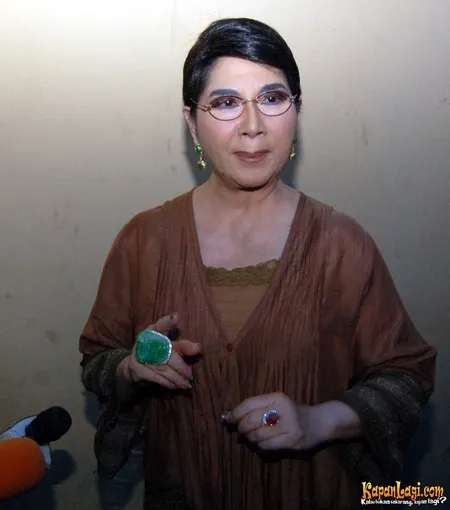 Foto Titiek Puspa