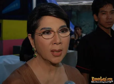 Foto Titiek Puspa
