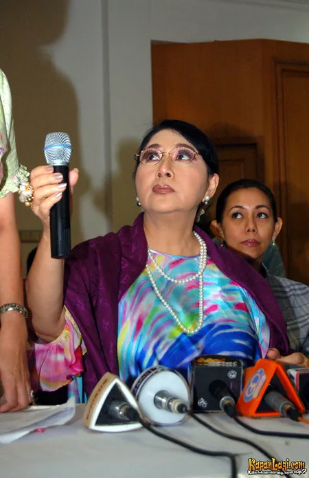 Foto Titiek Puspa