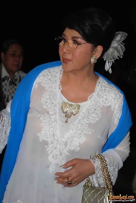 Foto Titiek Puspa