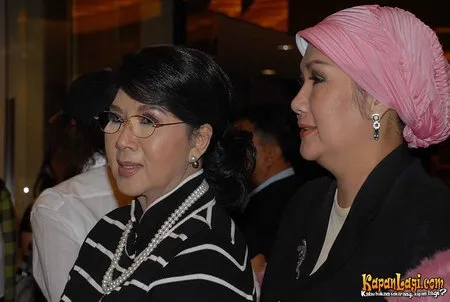 Foto Titiek Puspa