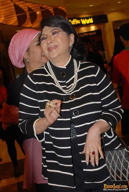 Foto Titiek Puspa