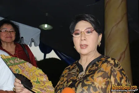 Foto Titiek Puspa