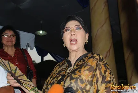Foto Titiek Puspa
