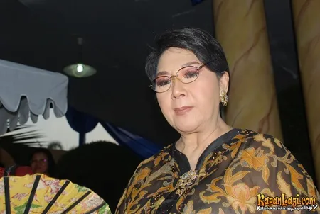 Foto Titiek Puspa