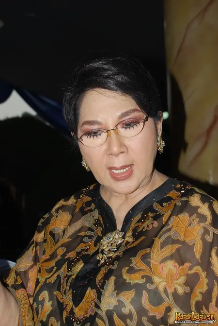 Foto Titiek Puspa