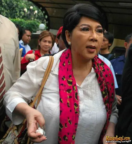 Foto Titiek Puspa
