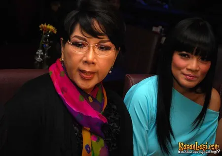 Foto Titiek Puspa