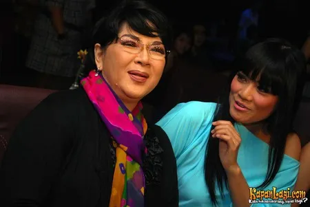 Foto Titiek Puspa