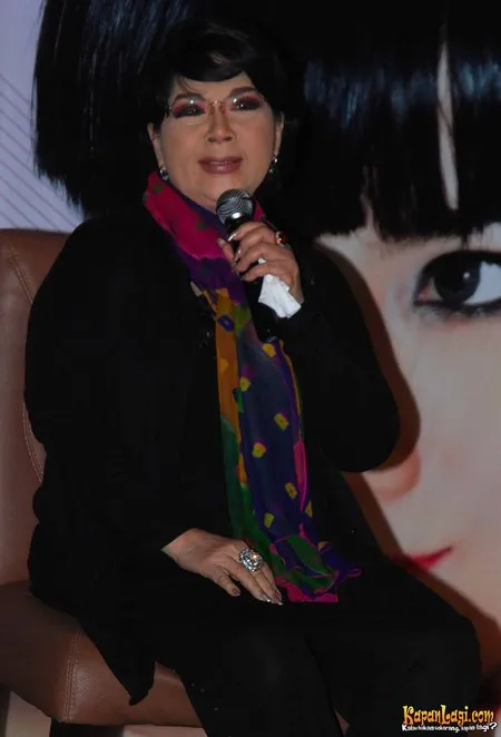 Foto Titiek Puspa