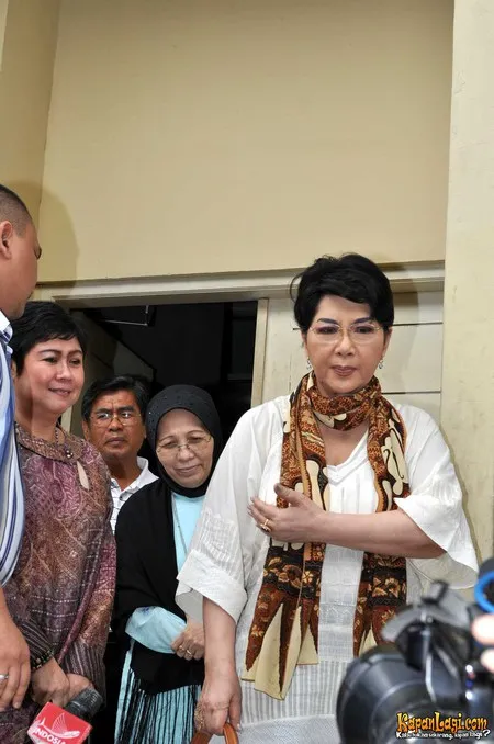 Foto Titiek Puspa