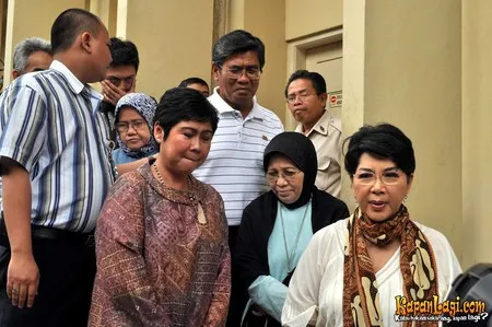 Foto Titiek Puspa