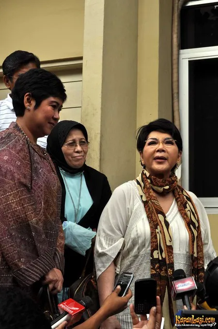 Foto Titiek Puspa