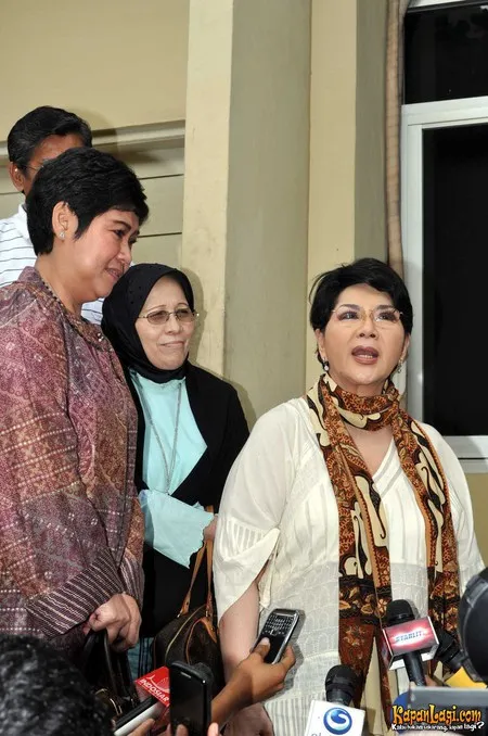 Foto Titiek Puspa