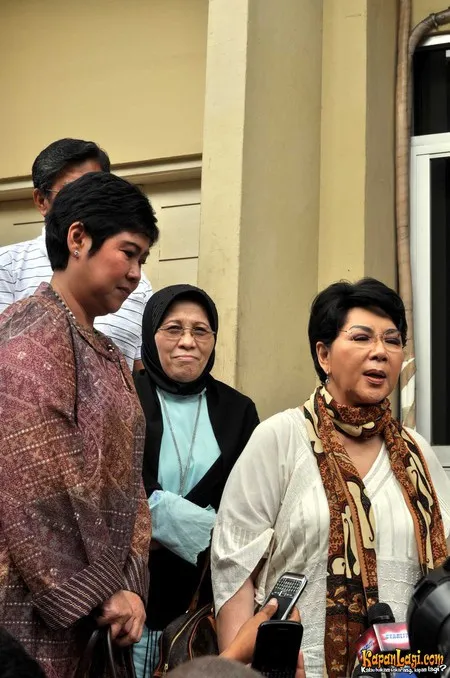 Foto Titiek Puspa
